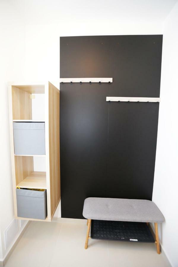 Samorin - Apartment In The Center - Private Parking - Klimatizacia Екстериор снимка